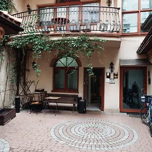 Apartment Extravaganza, Krakau